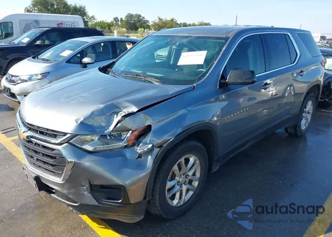2018 Chevrolet Traverse Ls z USA, uszkodzony, nr VIN 1GNERFKW3JJ266423